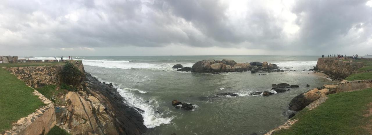 Shirantha Hotel Galle Esterno foto